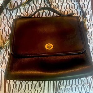 COACH Vintage Court black leather handbag/crossbody